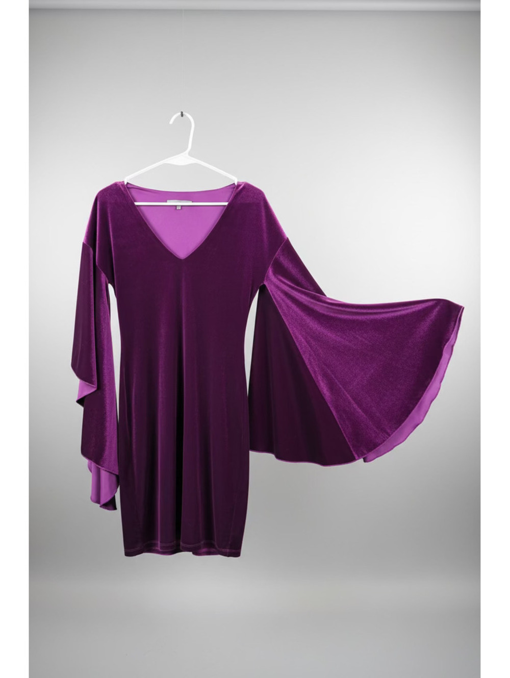 Vintage Issue New York Purple Velvet Bell-Sleeve Dress